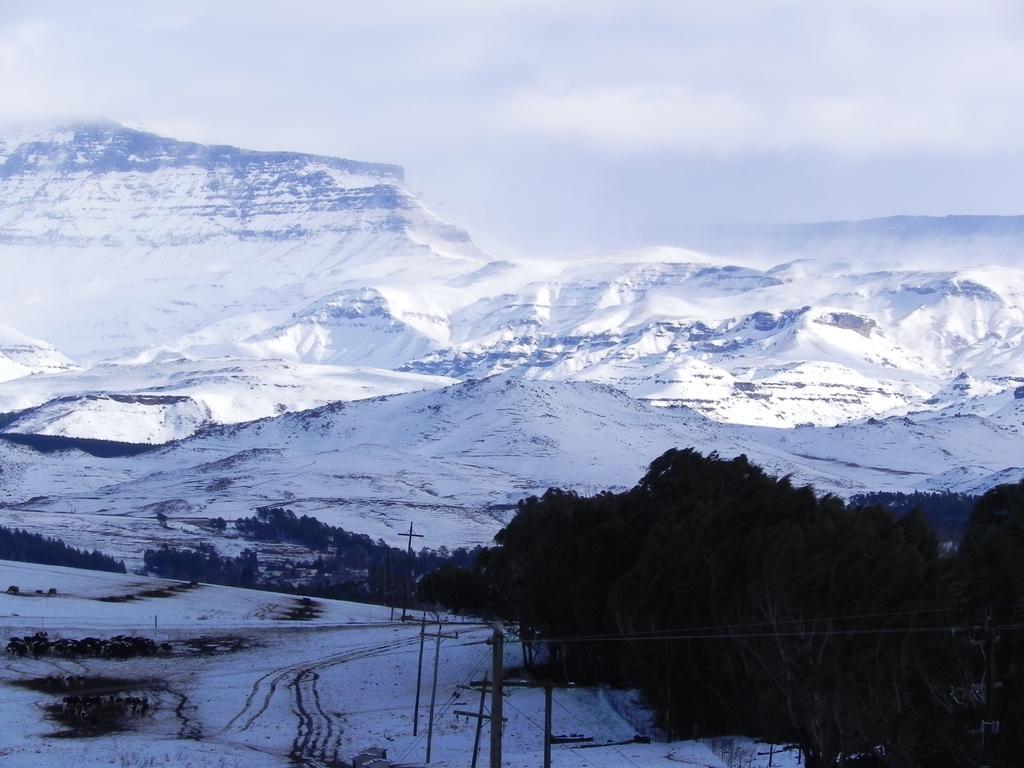 J&B Lodge Underberg Δωμάτιο φωτογραφία